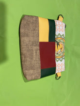 Load image into Gallery viewer, Wristlet

