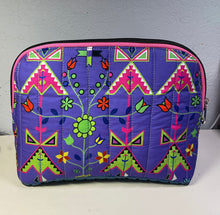 Load image into Gallery viewer, Large Quilted Pouch
